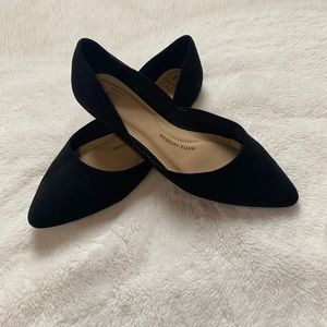 Time and tru black faux suede flats
